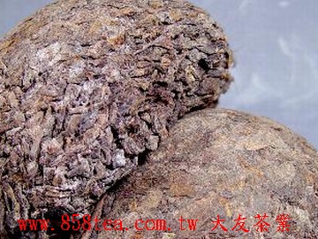 濕倉的茶品,為達到造老作假之陳期感而採用之濕倉陳放茶品